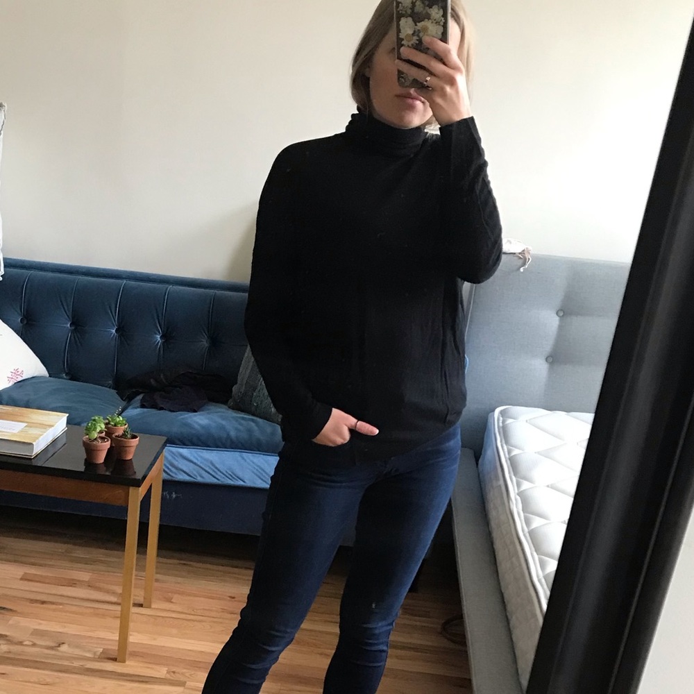 vince cashmere turtleneck